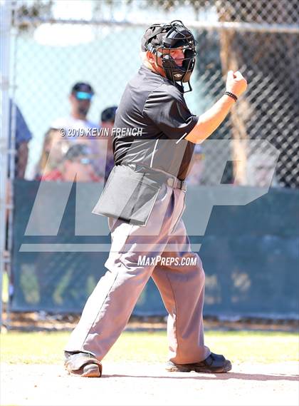 Thumbnail 2 in Eaglecrest vs. Deer Valley (Coach Bob Invitational) photogallery.