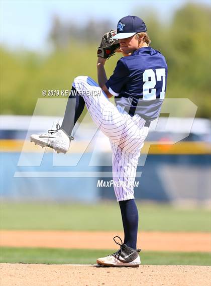 Thumbnail 3 in Eaglecrest vs. Deer Valley (Coach Bob Invitational) photogallery.