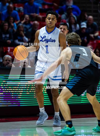Thumbnail 2 in Layton vs. Farmington (UHSAA 6A Quarterfinal) photogallery.