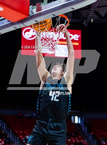 Thumbnail 2 in Layton vs. Farmington (UHSAA 6A Quarterfinal) photogallery.