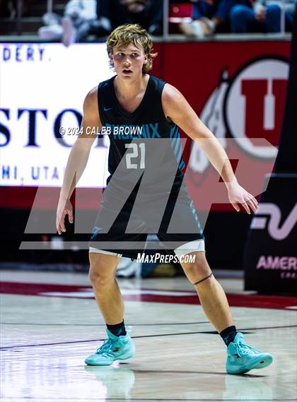 Thumbnail 1 in Layton vs. Farmington (UHSAA 6A Quarterfinal) photogallery.