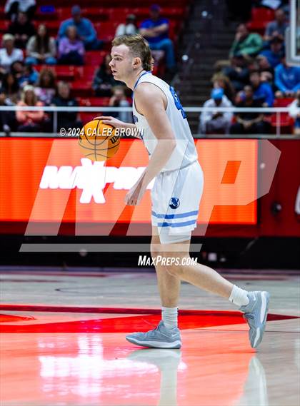 Thumbnail 1 in Layton vs. Farmington (UHSAA 6A Quarterfinal) photogallery.