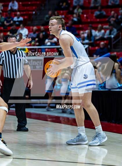 Thumbnail 1 in Layton vs. Farmington (UHSAA 6A Quarterfinal) photogallery.