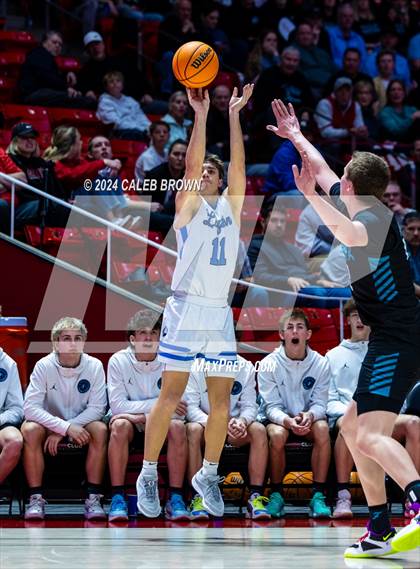 Thumbnail 2 in Layton vs. Farmington (UHSAA 6A Quarterfinal) photogallery.