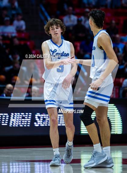 Thumbnail 2 in Layton vs. Farmington (UHSAA 6A Quarterfinal) photogallery.