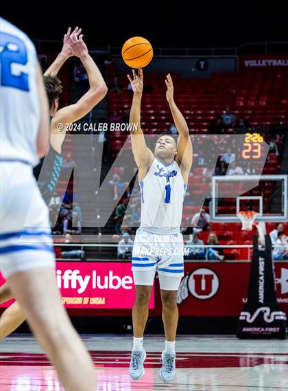 Thumbnail 3 in Layton vs. Farmington (UHSAA 6A Quarterfinal) photogallery.