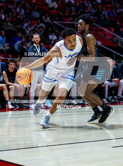 Thumbnail 3 in Layton vs. Farmington (UHSAA 6A Quarterfinal) photogallery.
