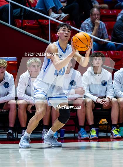 Thumbnail 3 in Layton vs. Farmington (UHSAA 6A Quarterfinal) photogallery.