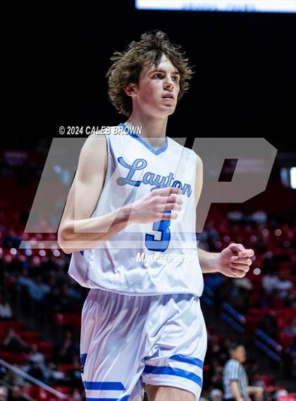 Thumbnail 2 in Layton vs. Farmington (UHSAA 6A Quarterfinal) photogallery.