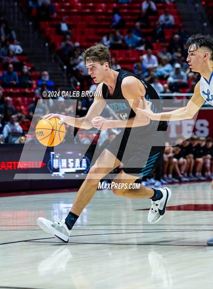Thumbnail 2 in Layton vs. Farmington (UHSAA 6A Quarterfinal) photogallery.