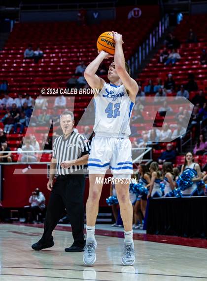 Thumbnail 2 in Layton vs. Farmington (UHSAA 6A Quarterfinal) photogallery.