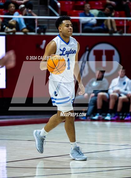 Thumbnail 2 in Layton vs. Farmington (UHSAA 6A Quarterfinal) photogallery.