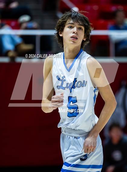 Thumbnail 1 in Layton vs. Farmington (UHSAA 6A Quarterfinal) photogallery.
