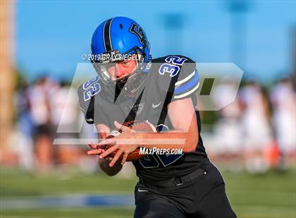 Thumbnail 1 in Norman @ Deer Creek photogallery.