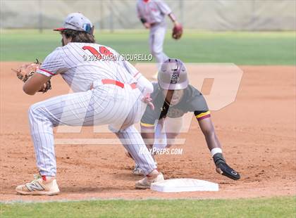 Thumbnail 2 in Williams Field vs Mountain Pointe (AIA 5A Round 1A Playoff) photogallery.