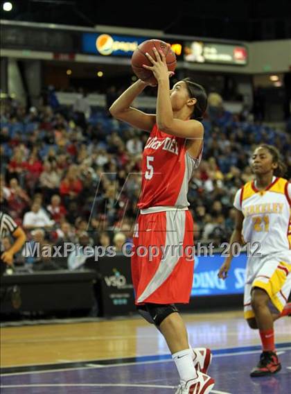 Thumbnail 2 in Berkeley vs. Mater Dei (CIF State D1 Final) photogallery.