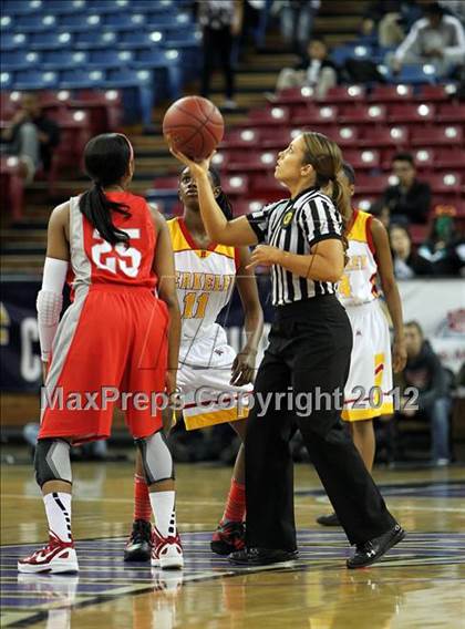 Thumbnail 1 in Berkeley vs. Mater Dei (CIF State D1 Final) photogallery.
