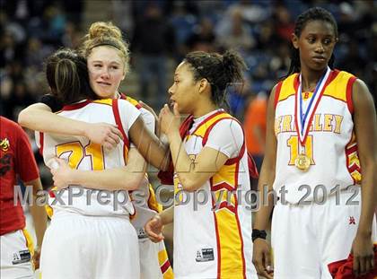 Thumbnail 2 in Berkeley vs. Mater Dei (CIF State D1 Final) photogallery.