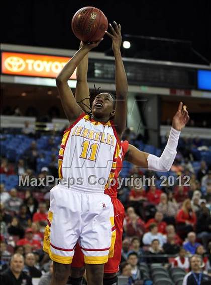 Thumbnail 3 in Berkeley vs. Mater Dei (CIF State D1 Final) photogallery.