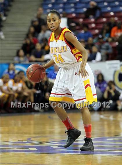Thumbnail 2 in Berkeley vs. Mater Dei (CIF State D1 Final) photogallery.