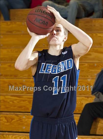 Thumbnail 3 in Gateway vs. Legend photogallery.