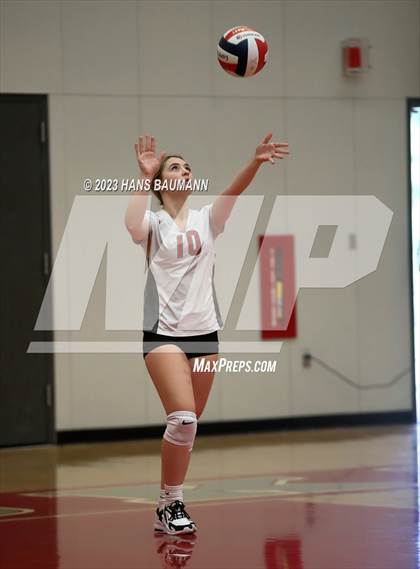 Thumbnail 3 in Truckee vs Lowry photogallery.