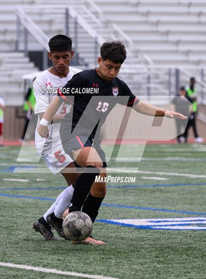 Thumbnail 2 in Lee vs Churchill photogallery.