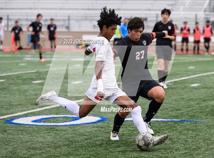 Thumbnail 3 in Lee vs Churchill photogallery.
