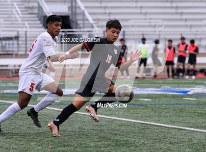 Thumbnail 1 in Lee vs Churchill photogallery.