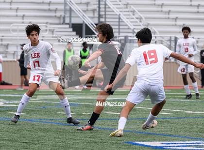 Thumbnail 1 in Lee vs Churchill photogallery.