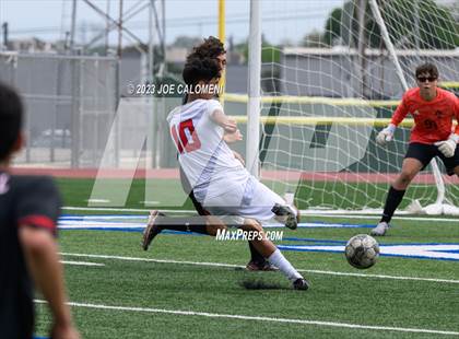 Thumbnail 2 in Lee vs Churchill photogallery.