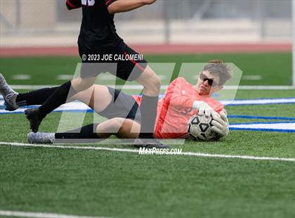 Thumbnail 3 in Lee vs Churchill photogallery.