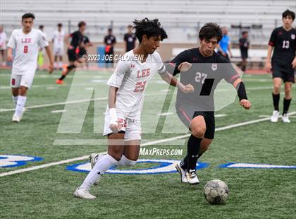 Thumbnail 1 in Lee vs Churchill photogallery.