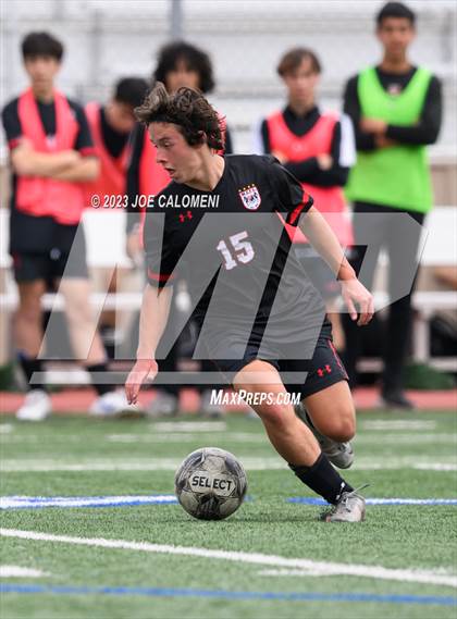 Thumbnail 1 in Lee vs Churchill photogallery.