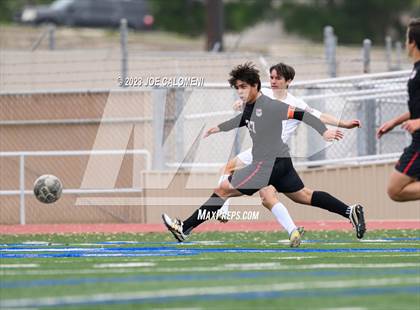 Thumbnail 2 in Lee vs Churchill photogallery.
