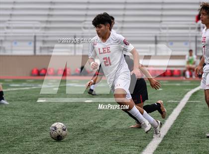 Thumbnail 1 in Lee vs Churchill photogallery.