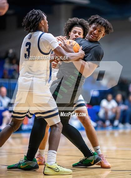 Thumbnail 3 in Northwood Temple Academy vs. Greenfield (Hoops and Dreams Showcase) photogallery.
