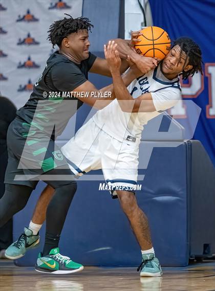 Thumbnail 2 in Northwood Temple Academy vs. Greenfield (Hoops and Dreams Showcase) photogallery.