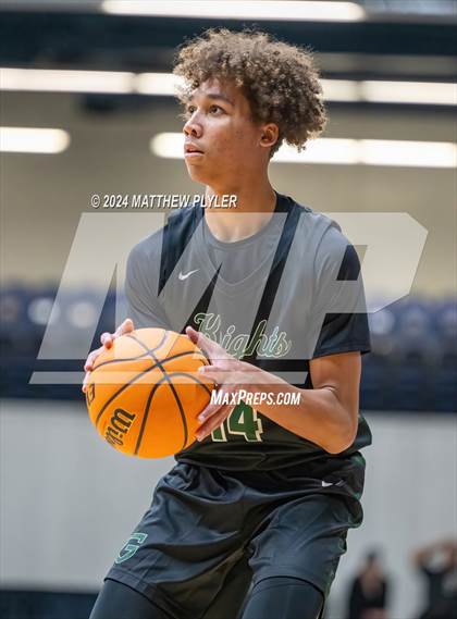 Thumbnail 3 in Northwood Temple Academy vs. Greenfield (Hoops and Dreams Showcase) photogallery.