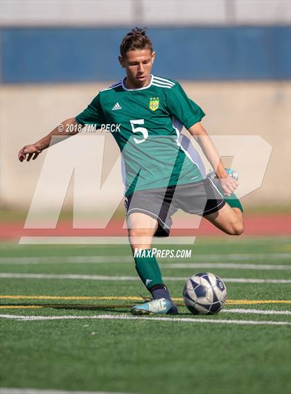 Thumbnail 2 in Kennedy vs. Redondo Union photogallery.