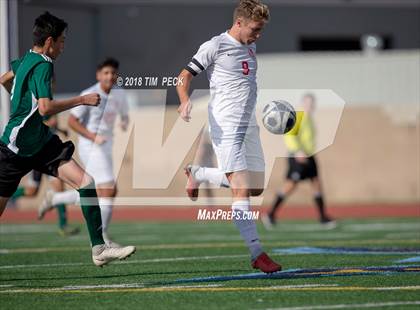 Thumbnail 2 in Kennedy vs. Redondo Union photogallery.