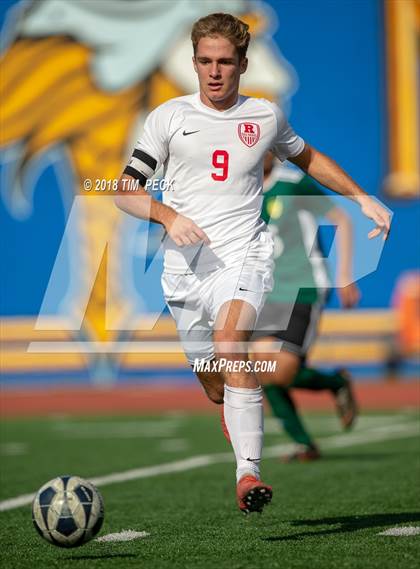 Thumbnail 3 in Kennedy vs. Redondo Union photogallery.