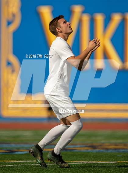 Thumbnail 2 in Kennedy vs. Redondo Union photogallery.