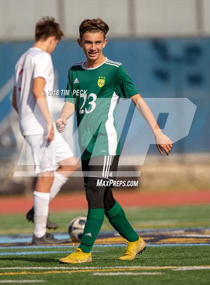 Thumbnail 2 in Kennedy vs. Redondo Union photogallery.