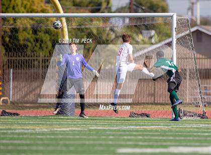 Thumbnail 3 in Kennedy vs. Redondo Union photogallery.