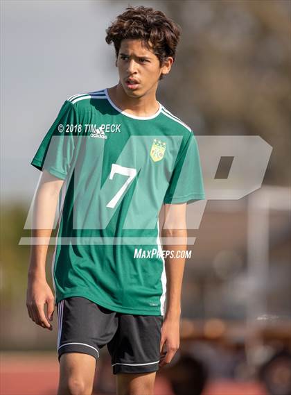 Thumbnail 3 in Kennedy vs. Redondo Union photogallery.