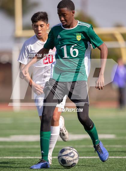 Thumbnail 3 in Kennedy vs. Redondo Union photogallery.