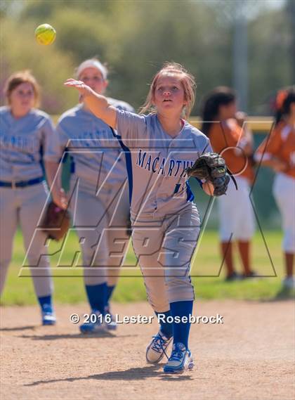 Thumbnail 3 in JV: MacArthur vs Madison JV photogallery.