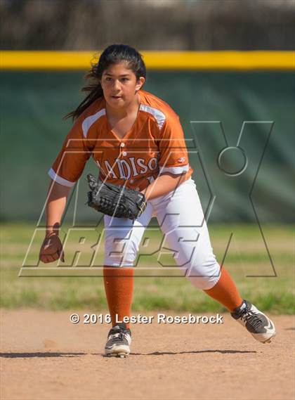 Thumbnail 3 in JV: MacArthur vs Madison JV photogallery.