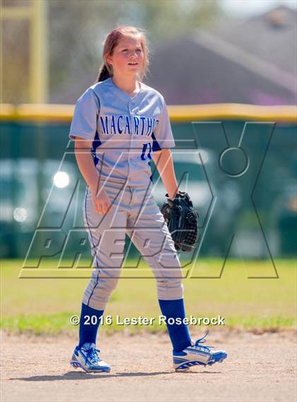 Thumbnail 2 in JV: MacArthur vs Madison JV photogallery.